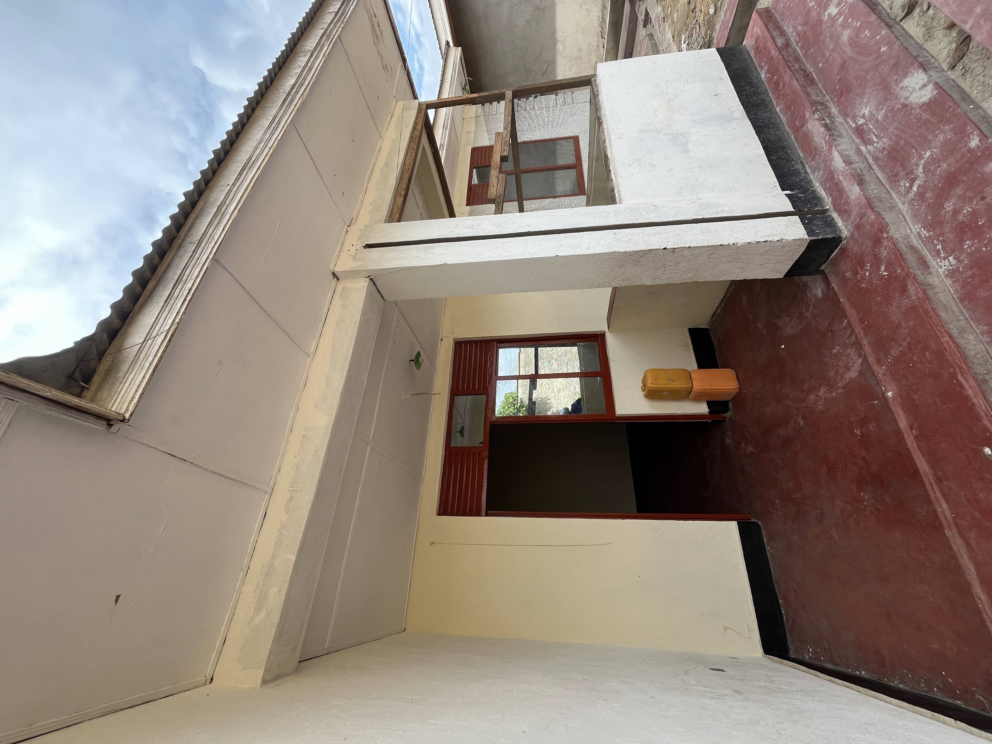 À LOUER : BELLE MAISON À KANYASI