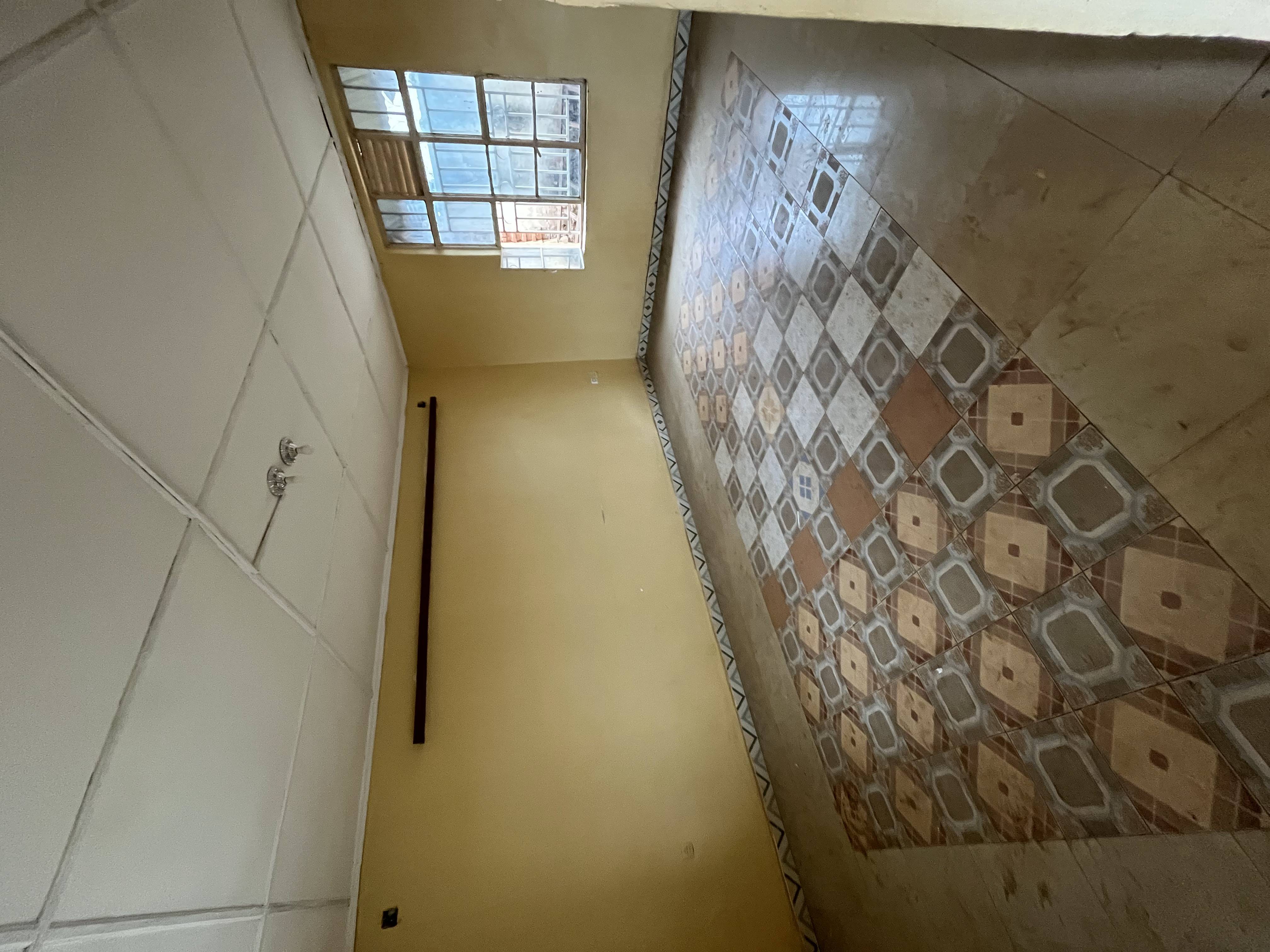 MAISON À LOUER À POLICE DE FRONTIÈRE