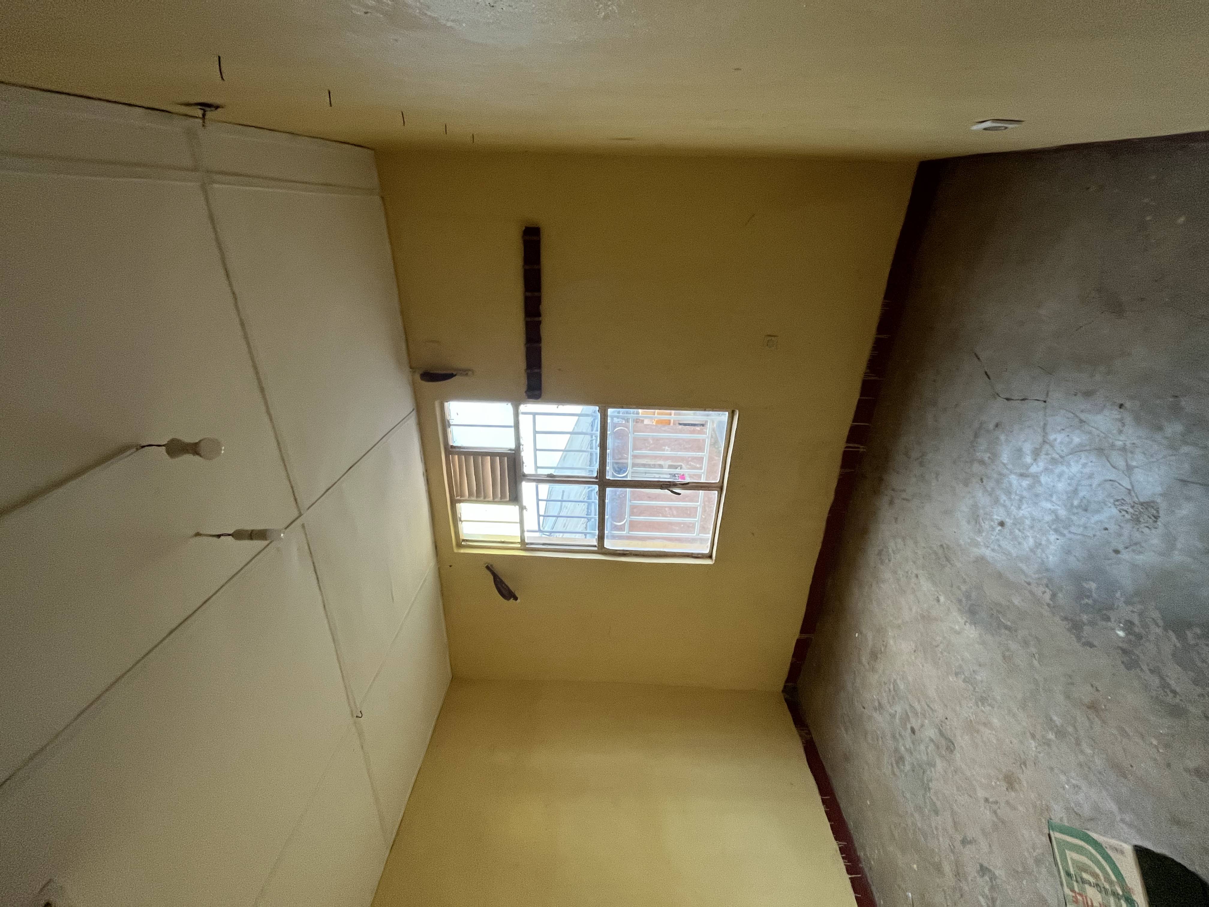 MAISON À LOUER À POLICE DE FRONTIÈRE