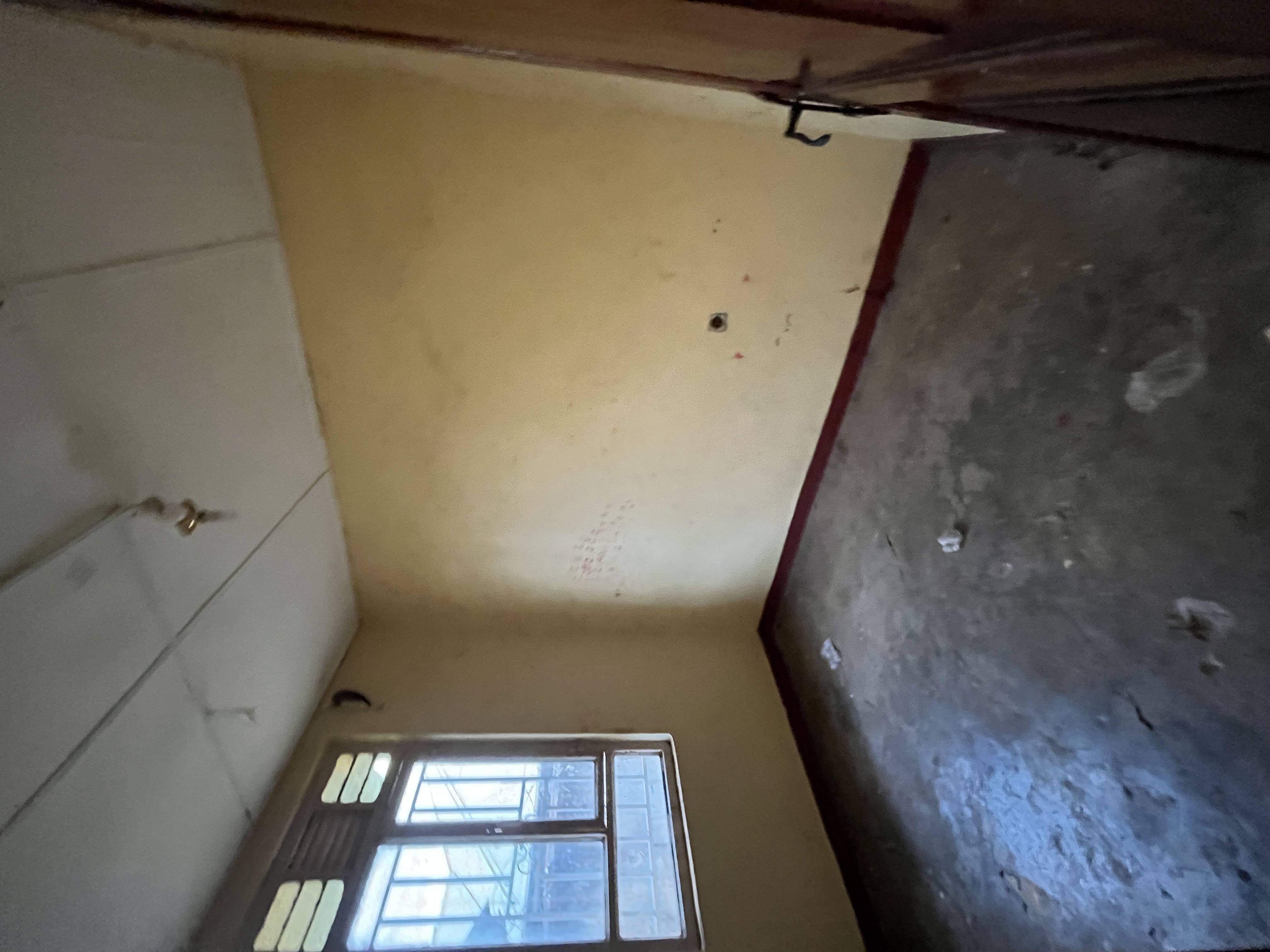 MAISON À LOUER À POLICE DE FRONTIÈRE