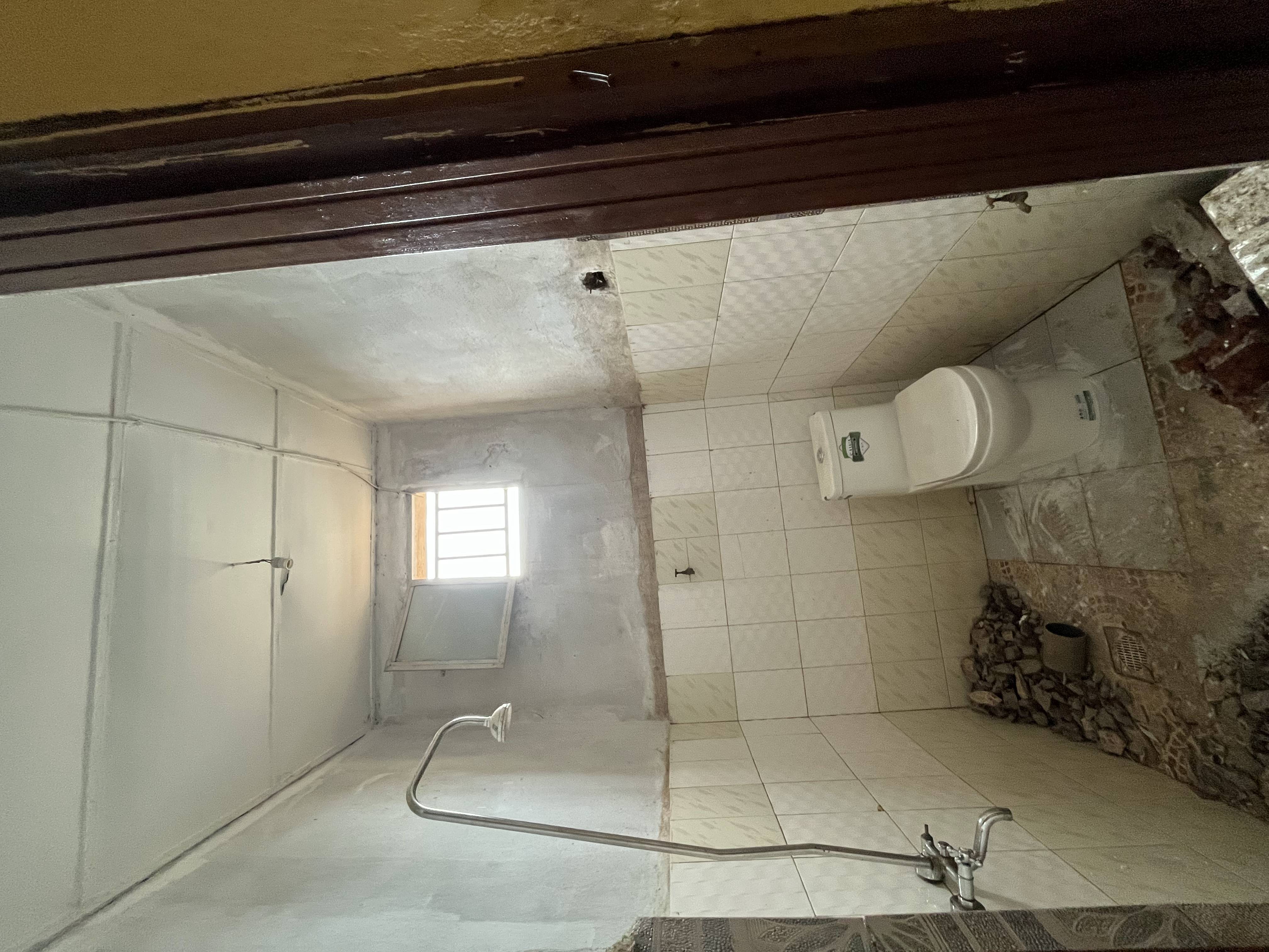MAISON À LOUER À POLICE DE FRONTIÈRE